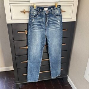 High-Rise Faded Blue Women's Jeans with Subtle Distress